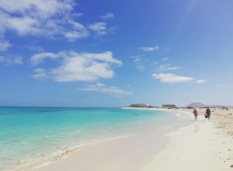 Blue Ocean Corralejo: Sunny Terrace, Pool, Wifiアパートメント エクステリア 写真